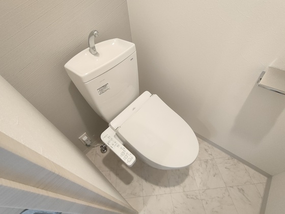 トイレ　別部屋の写真