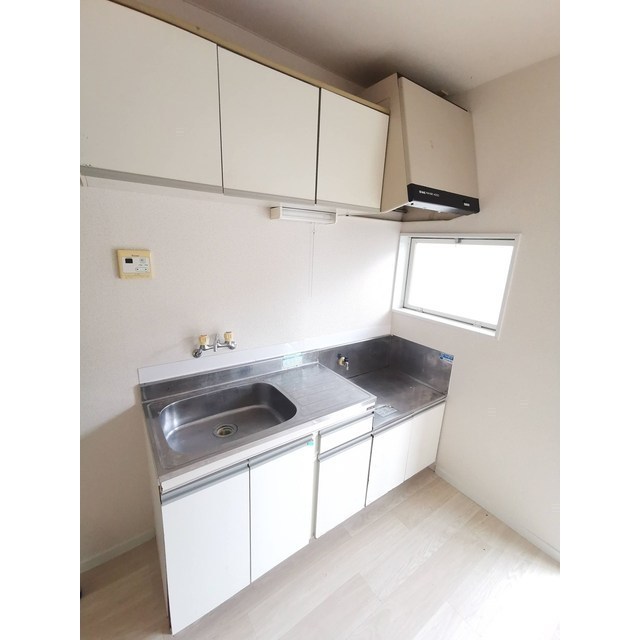 キッチン　別号室の写真になります。