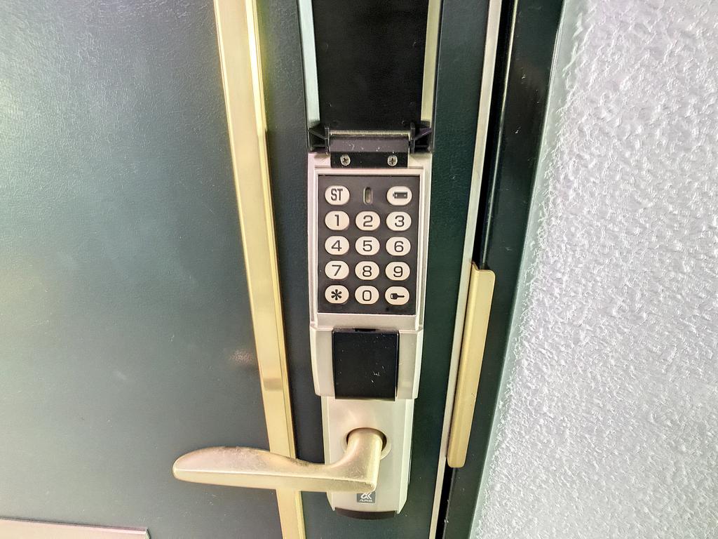 セキュリティ　暗証キー