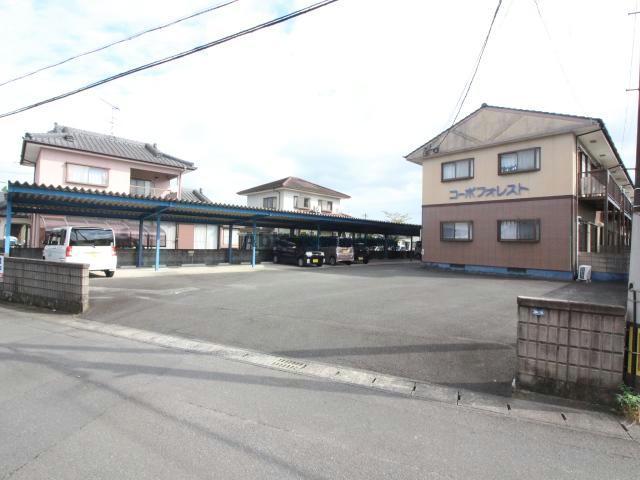 駐車場　駐車場