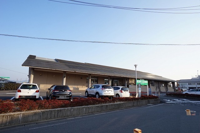 図書館　遠賀町立図書館（図書館）まで750m