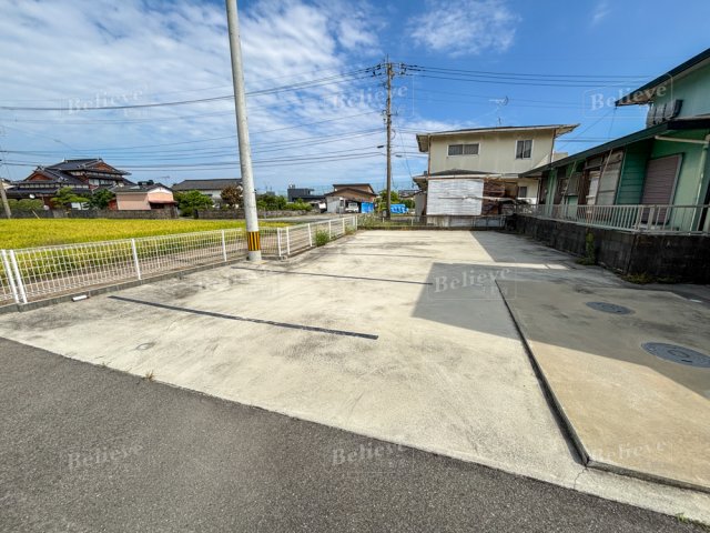 駐車場　駐車スペースもあります☆