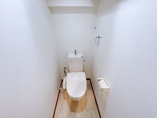 名鉄常滑線 豊田本町駅 徒歩8分 4階建 築49年のトイレ写真