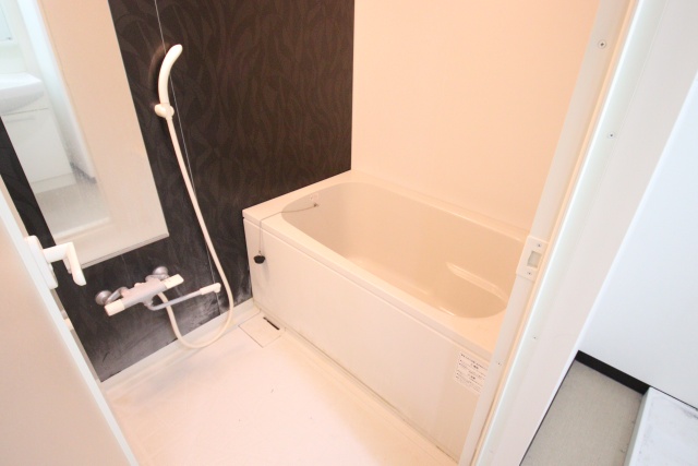 バス・シャワールーム　※別室の参考写真の為、現況優先です。