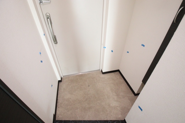 玄関　※別室の参考写真の為、現況優先です。