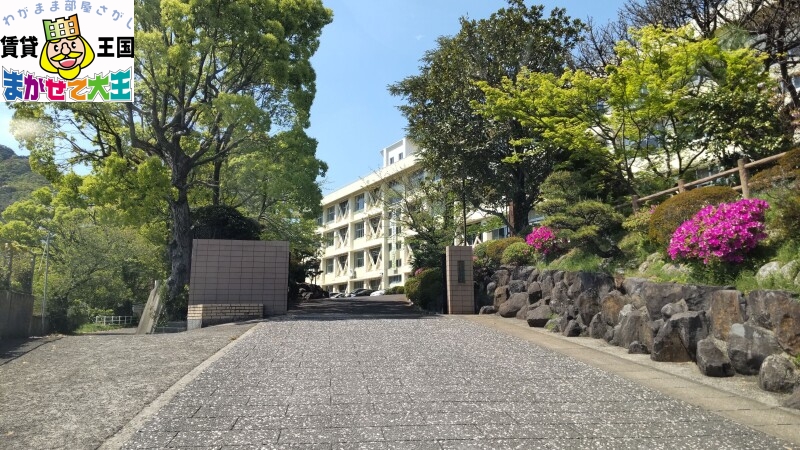 高校・高専　長崎県立長崎西高校（高校・高専）まで427m