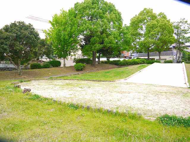 公園　右京3丁目二号街区公園（公園）まで71m