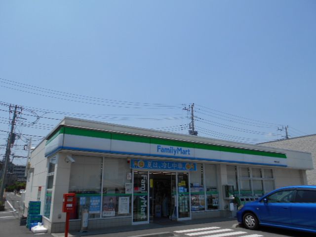コンビニ　ファミリーマート 三郷谷中店（コンビニ）まで595m