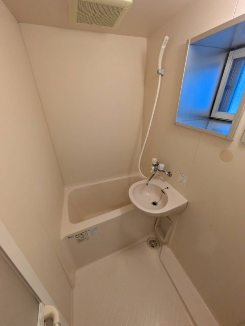 ロビー　エレベーター完備