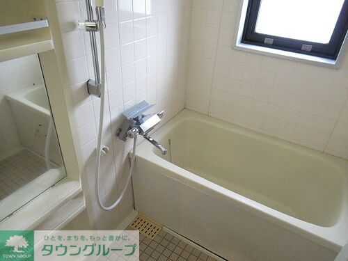 バス・シャワールーム　バス（浴室）