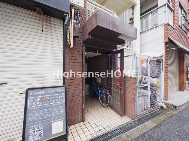 エントランス　毎日通るエントランスはこのようになっています