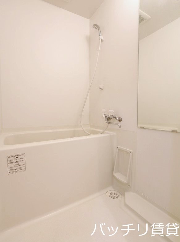 バス・シャワールーム　画像は同型イメージの為、現況を優先いたします。