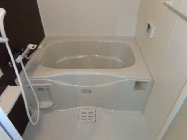 バス・シャワールーム　バスルーム