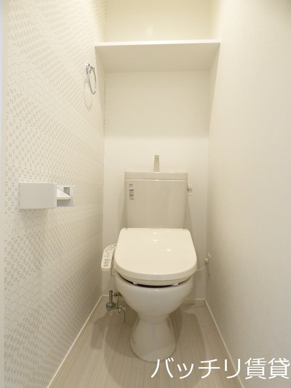 トイレ　同型タイプの為、現状を優先いたします