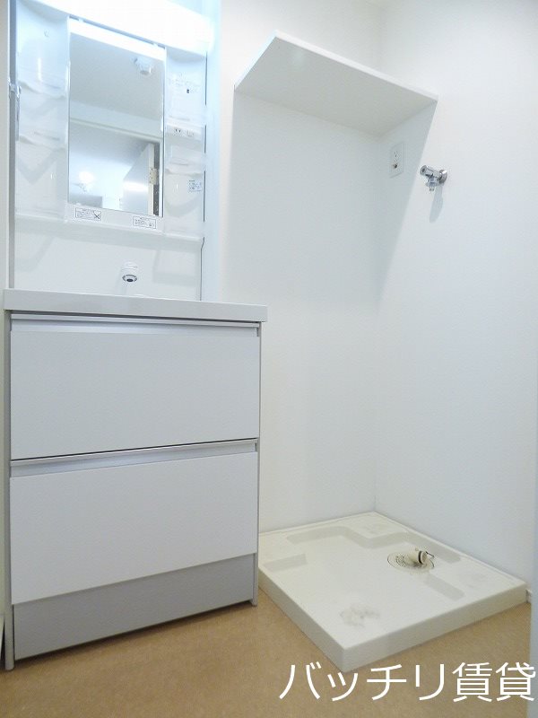 洗面設備　同型タイプの為、現状を優先いたします