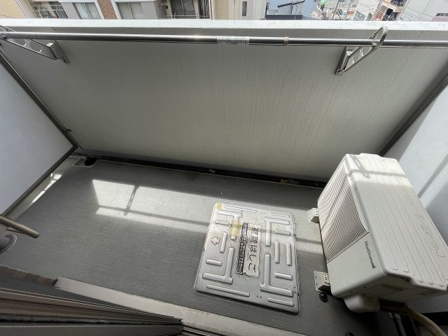 バルコニー　開放的で明るい空間を演出してくれるバルコニーです