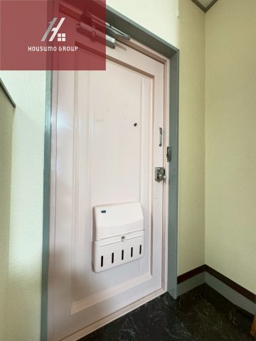 玄関　収納もある玄関です