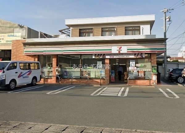 コンビニ　セブンイレブン浜松神立店（コンビニ）まで266m