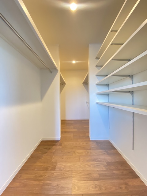 収納　ウォークインクローゼット♪