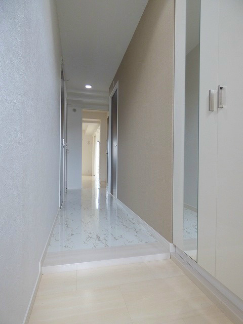 玄関　※写真と異なる場合は現状優先。