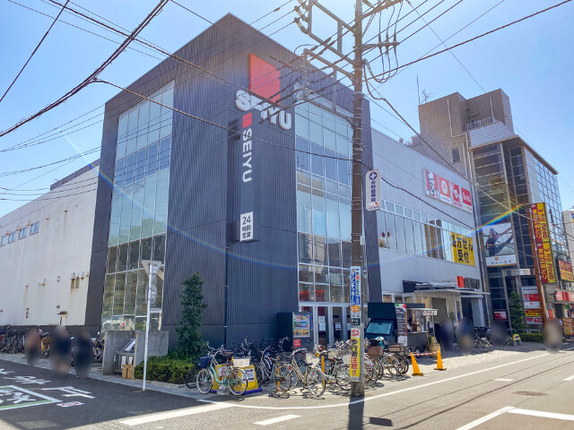 スーパー　西友東大宮店（スーパー）まで828m