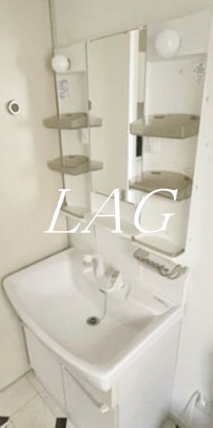 洗面設備　独立洗面台です。