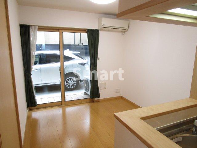 居室・リビング　明るく清潔感のあるお部屋です