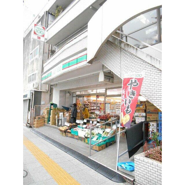 コンビニ　１００円ローソン（コンビニ）まで85m