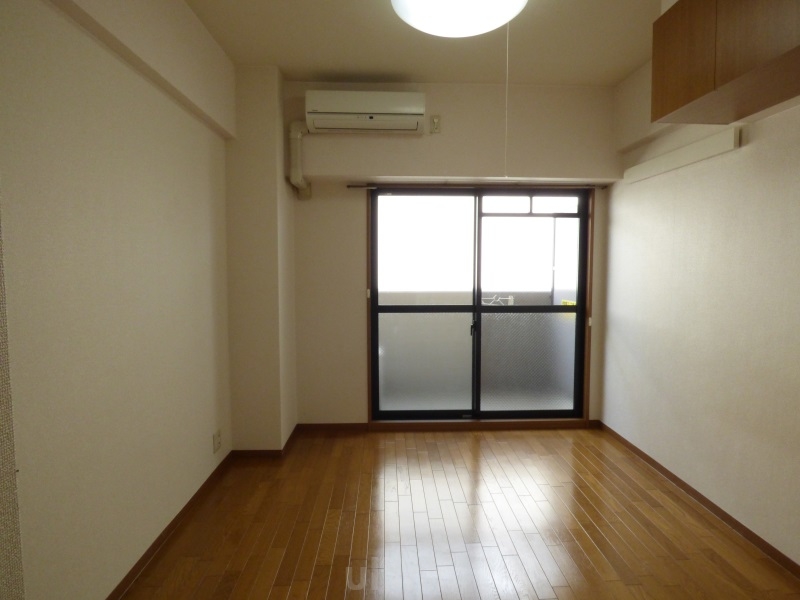 居室・リビング　※別のお部屋の写真です