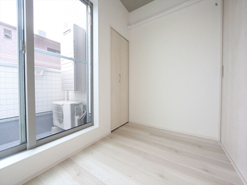 バルコニー　洋室4.1帖　クローゼット付　バルコニー　同仕様写真