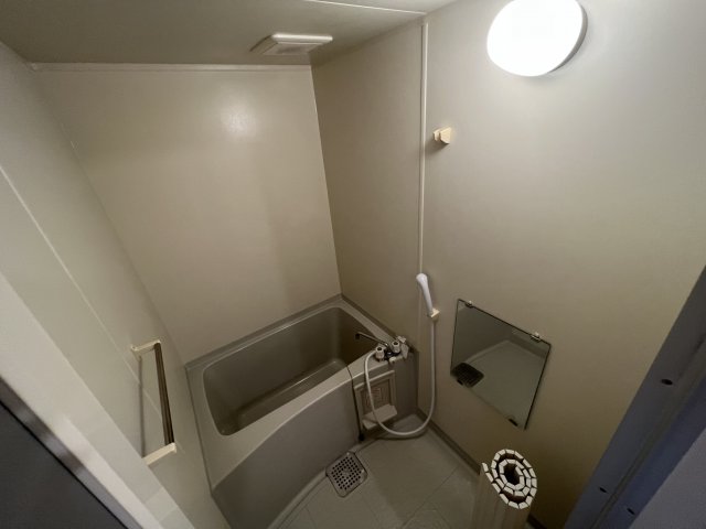 バス・シャワールーム　シンプルで機能的なユニットバス☆