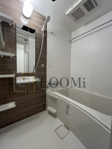 バス・シャワールーム　セレニテ難波ミラク参番館　バスルーム