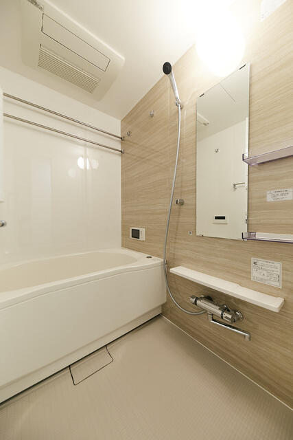 バス・シャワールーム　※写真は同タイプ住戸です。