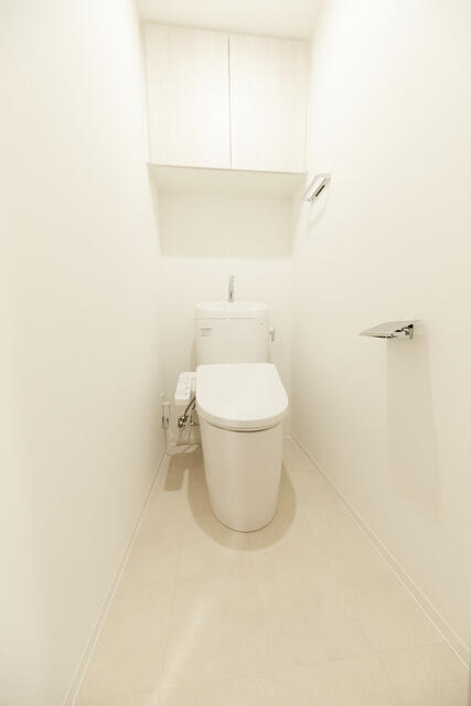 トイレ　※写真は同タイプ住戸です。
