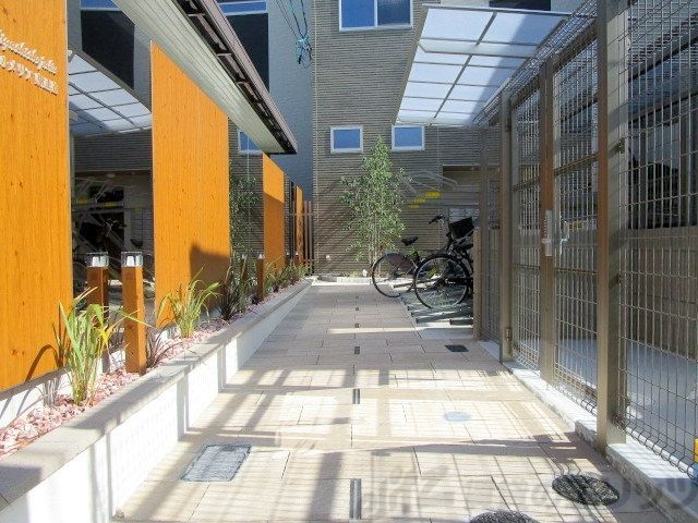 エントランス　エントランス