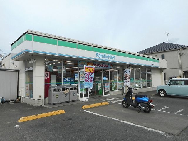コンビニ　ファミリーマート鵜飼店（コンビニ）まで650m