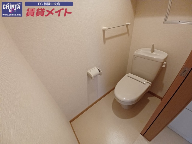 トイレ　同型参考写真