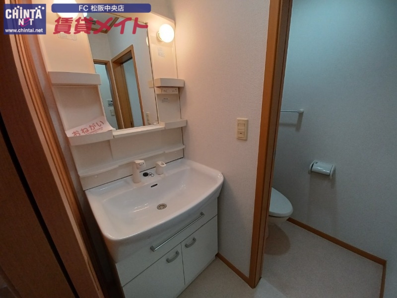 洗面設備　反転タイプ参考写真