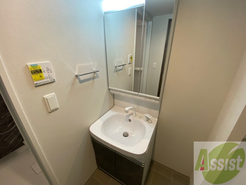 洗面設備　シャンプードレッサーで身支度もラクラクです！