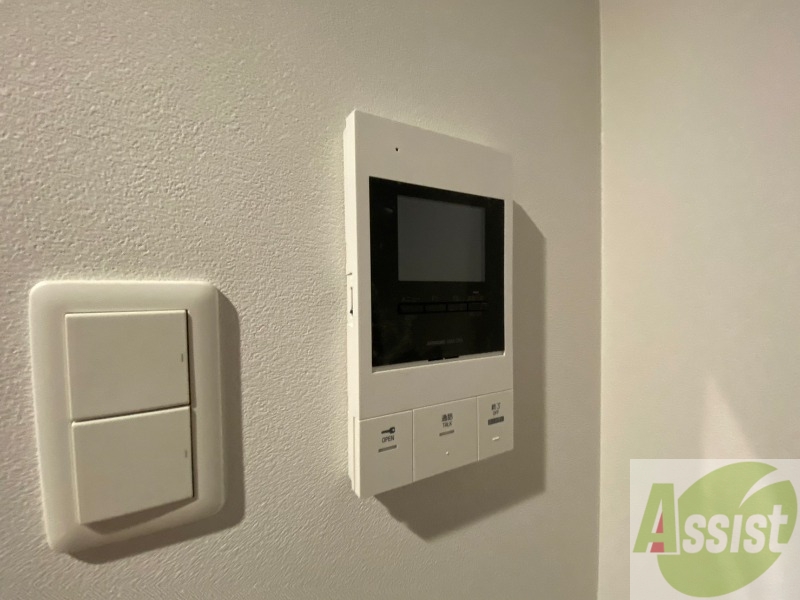 セキュリティ　ＴＶモニター付インターホンです。来客者の顔が見えるので安心！