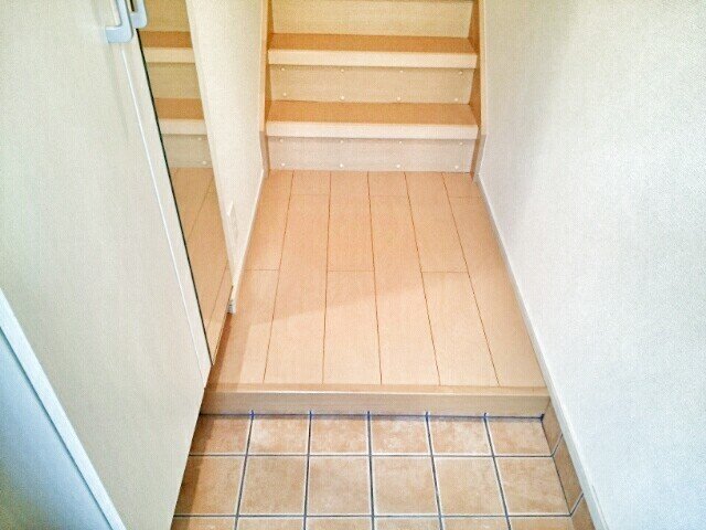 玄関　落ち着いた玄関です