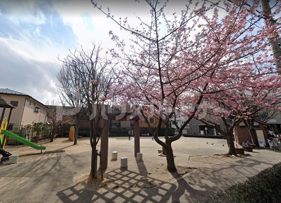 公園　かるがもひろば（公園）まで200m