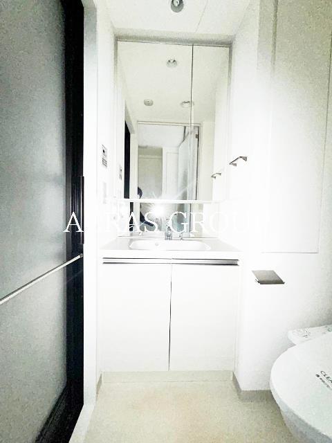 洗面設備　同仕様同タイプ