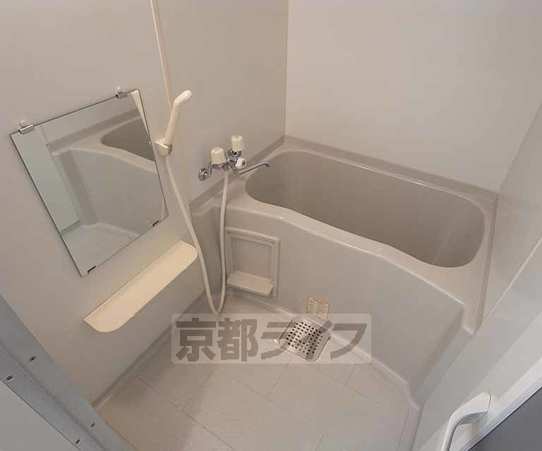 バス・シャワールーム　きれいなお風呂です。