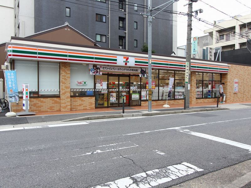 コンビニ　セブンイレブン 名古屋東区泉1丁目店（コンビニ）まで80m