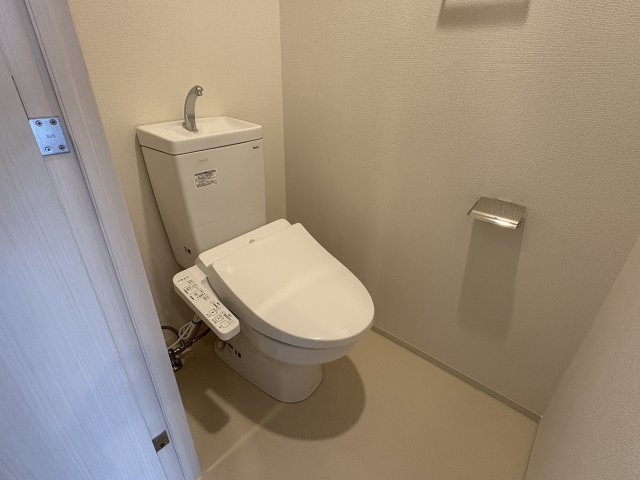 トイレ　※別部屋参考写真