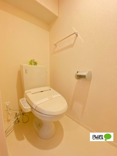 トイレ　温水洗浄暖房便座