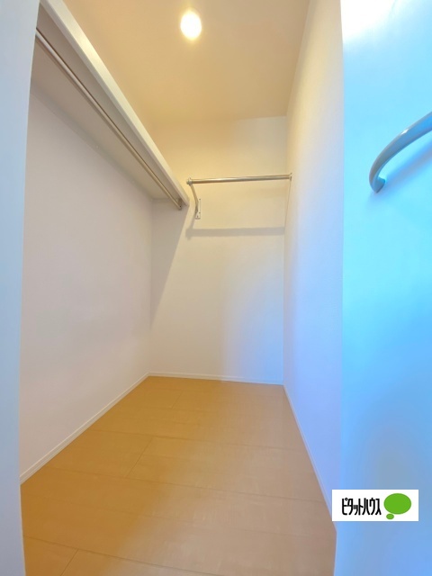 収納　ウォークインクローゼット