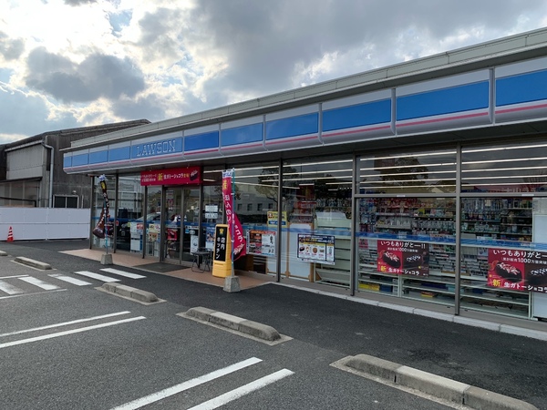 コンビニ　ローソン出雲枝大津町店（コンビニ）まで550m