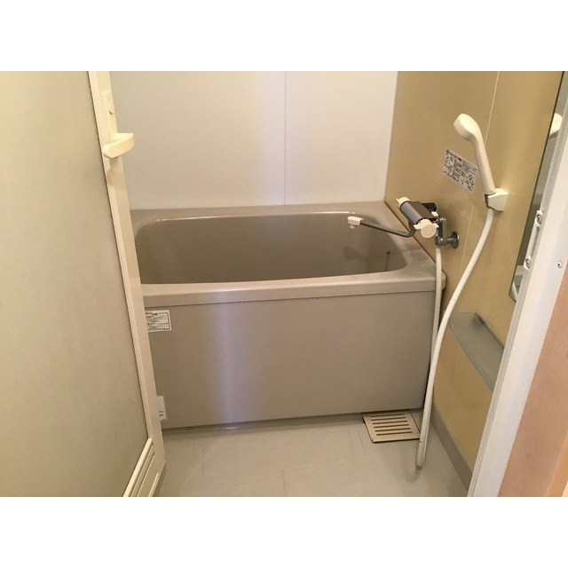 バス・シャワールーム　お風呂です